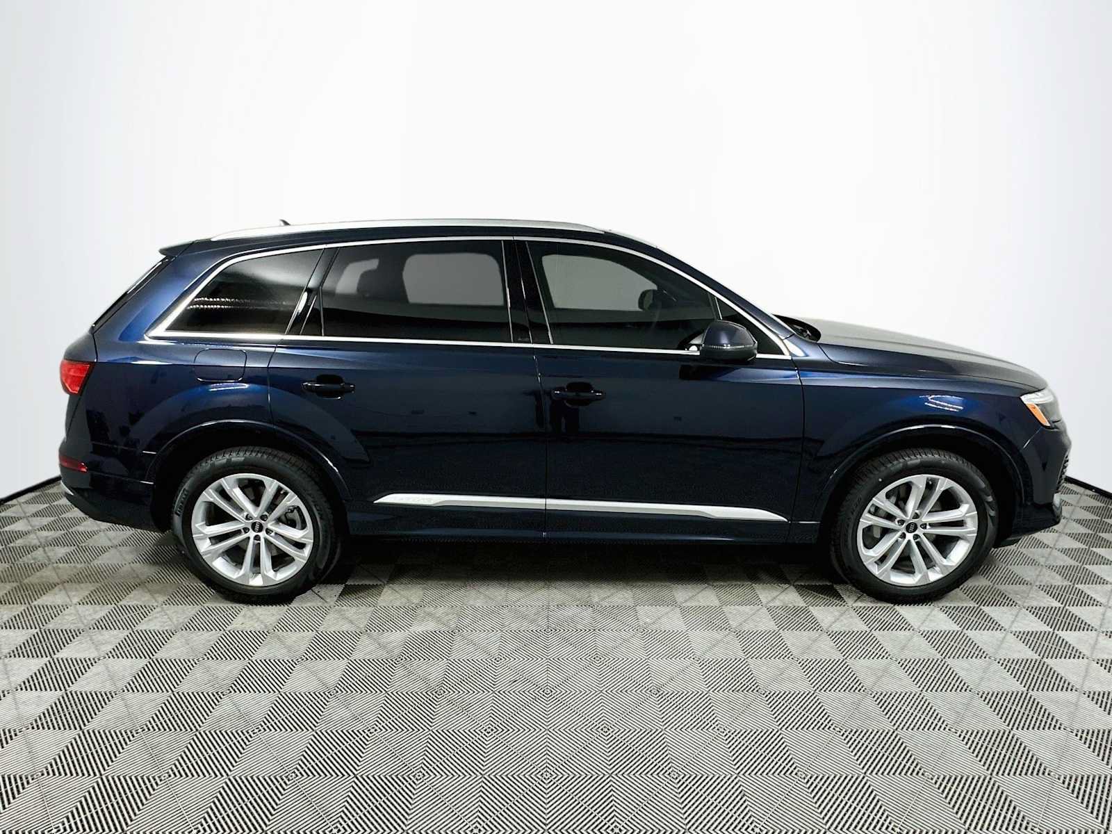 New 2026 Audi Q7 2.0T Premium Plus AWD/4WD image 8