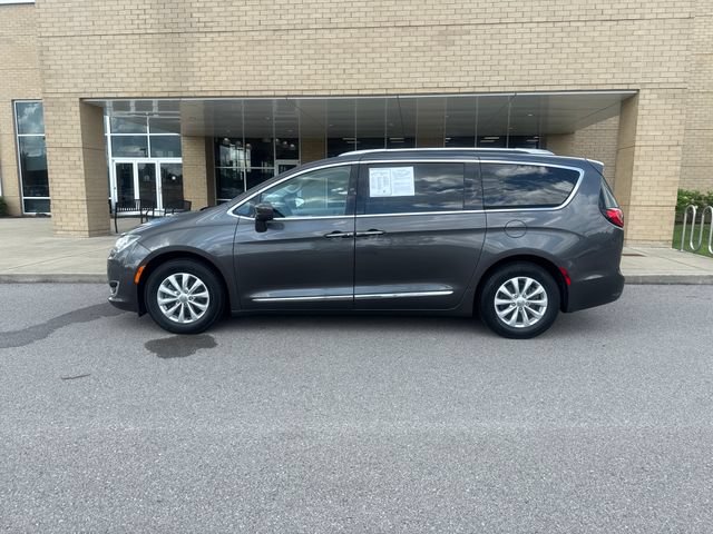 Used 2019 Chrysler Pacifica Touring-L FWD 360° Tour