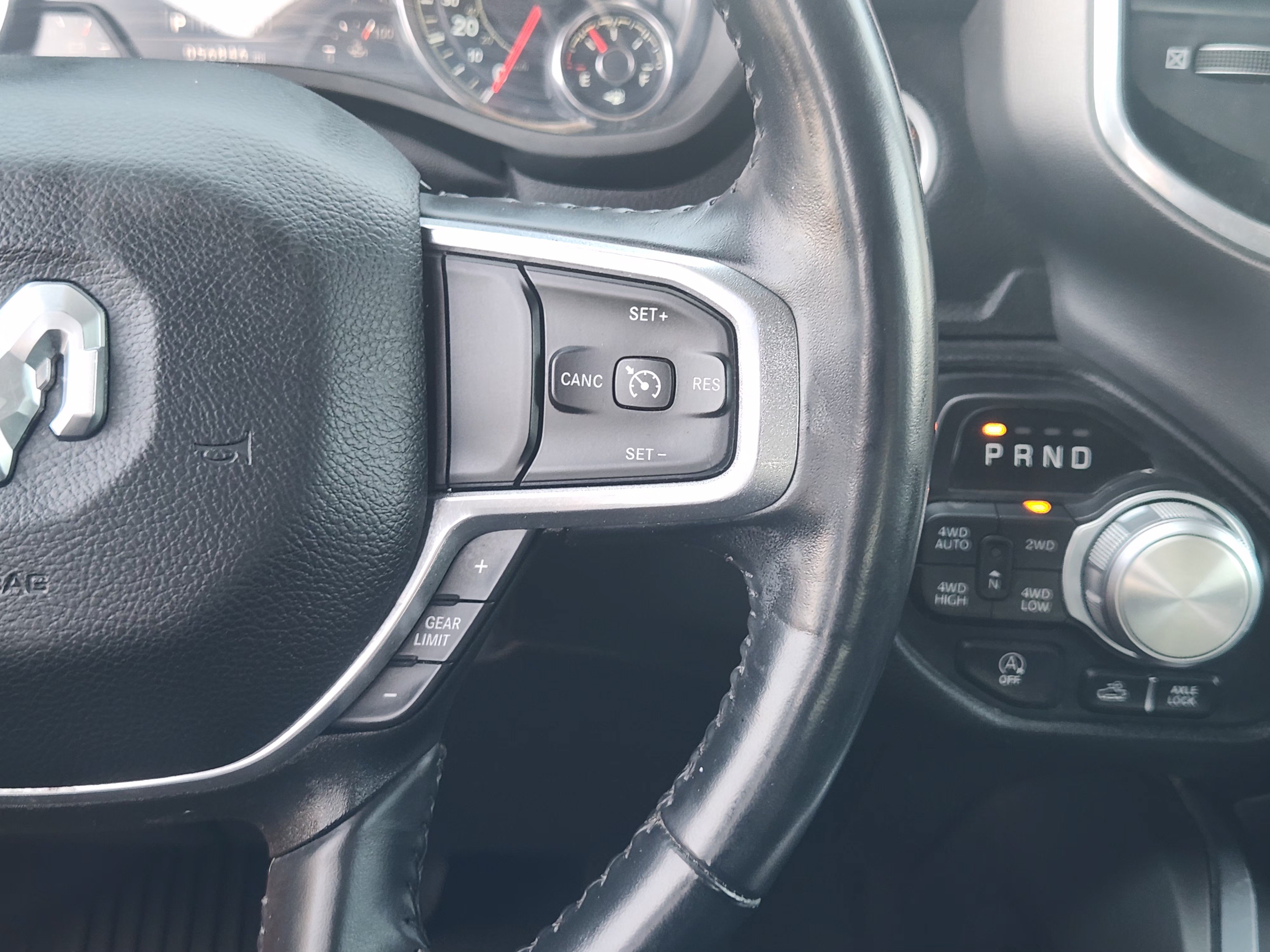 Used 2023 RAM 1500 Laramie AWD/4WD image 29