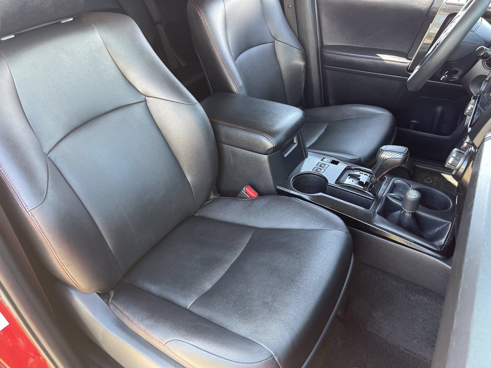 Used 2017 Toyota 4Runner TRD Off-Road Premium AWD/4WD image 12