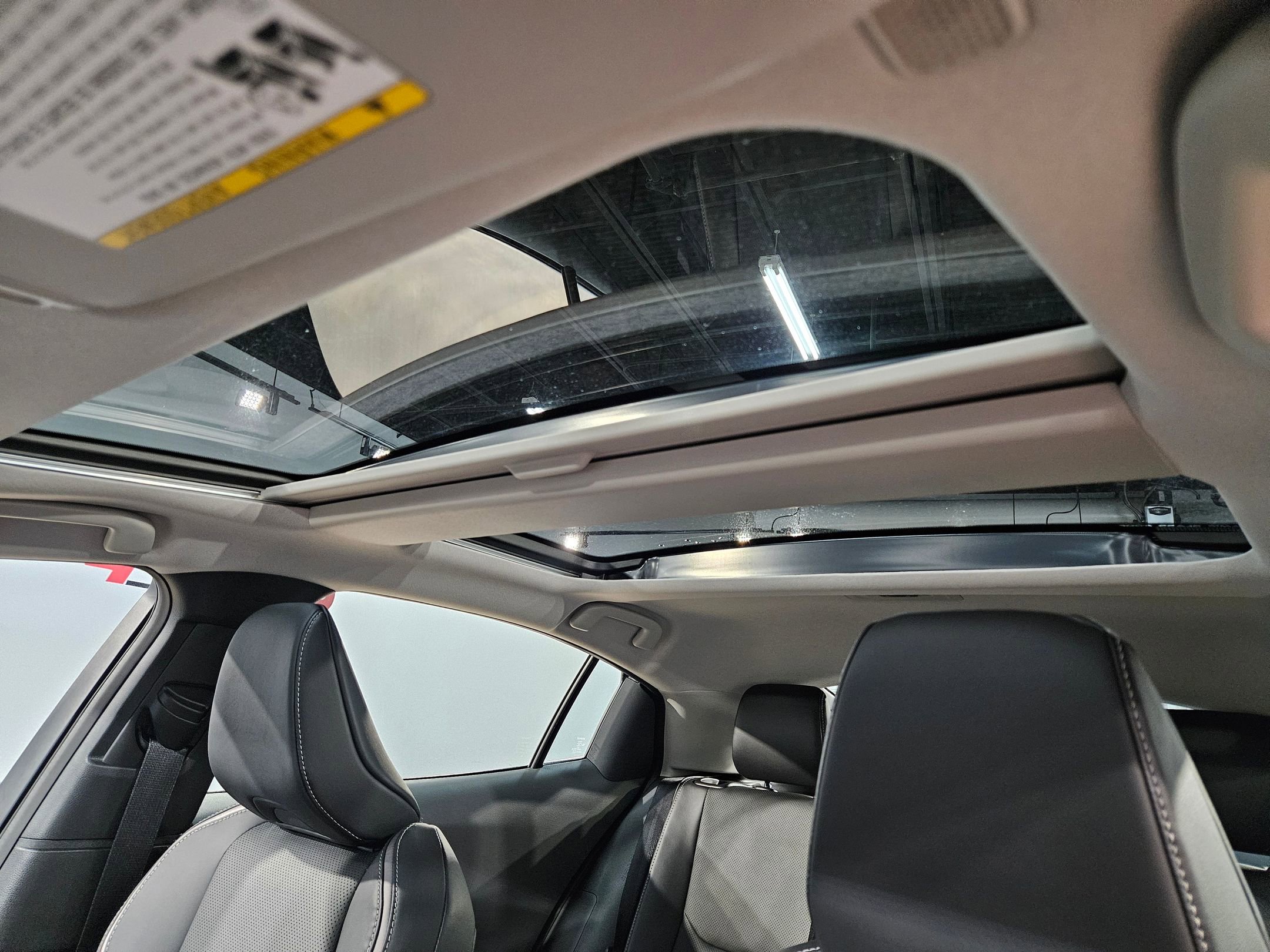 Used 2025 Toyota Prius Limited w/ Limited Premium Package FWD image 25