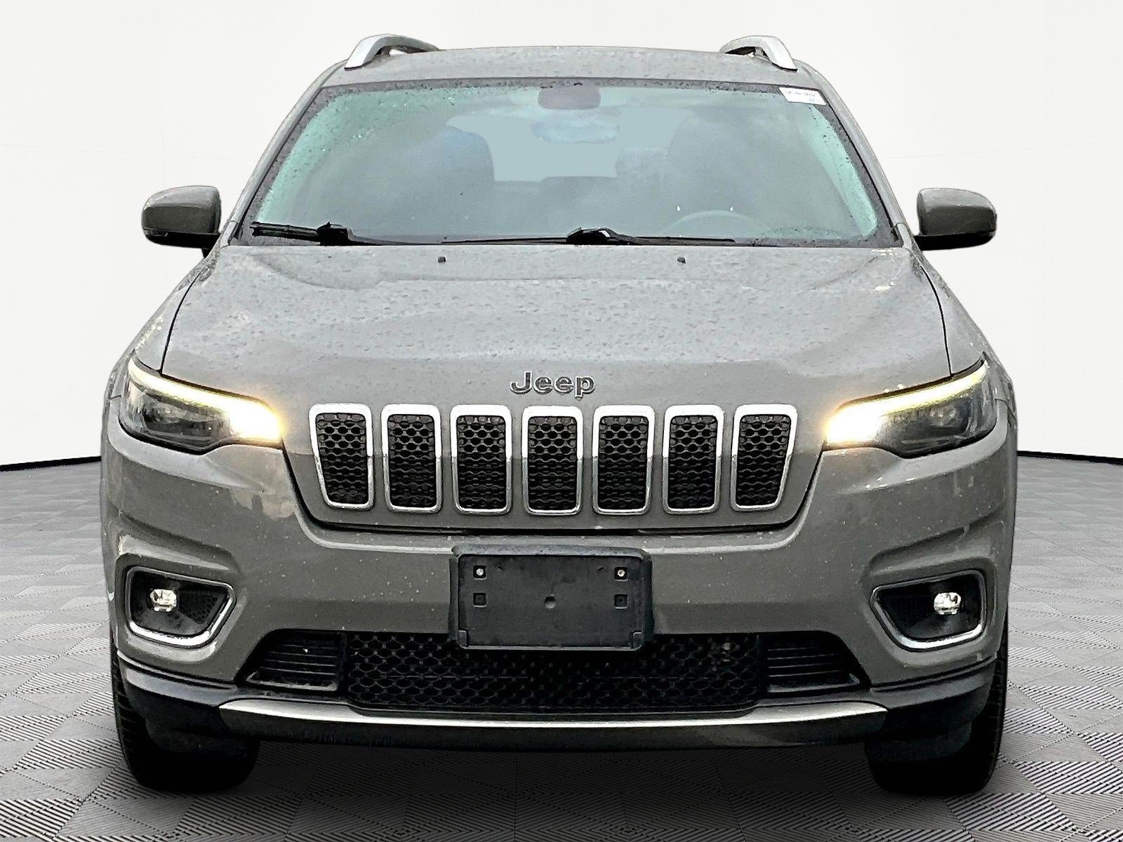 Used 2019 Jeep Cherokee Limited AWD/4WD image 2