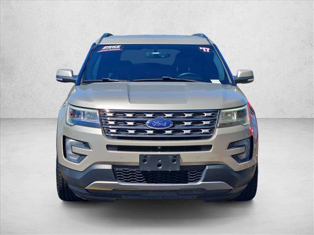 Used 2017 Ford Explorer Limited FWD image 2