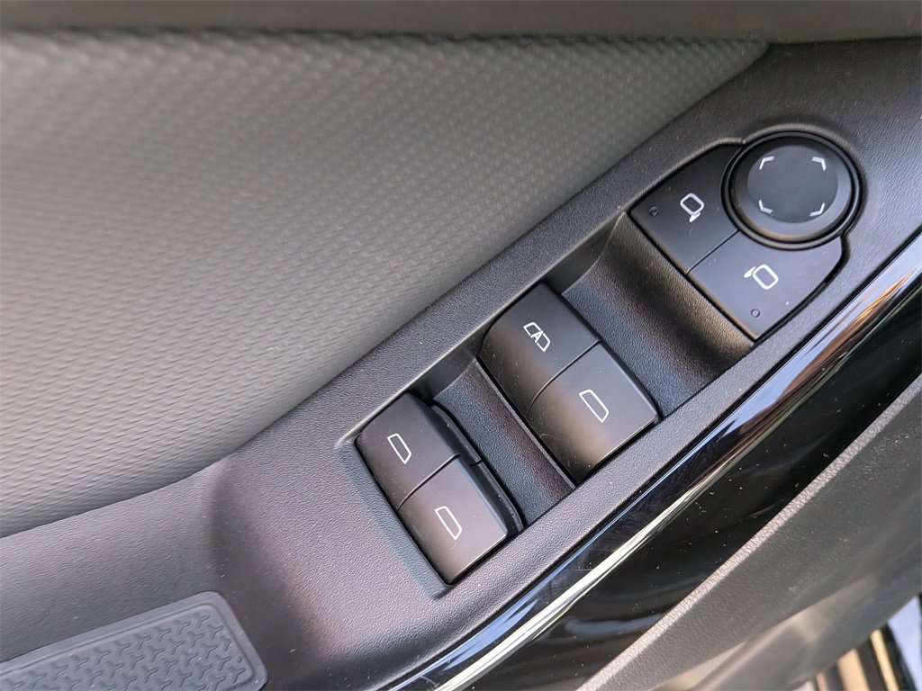 Used 2025 Chevrolet Equinox LT image 13