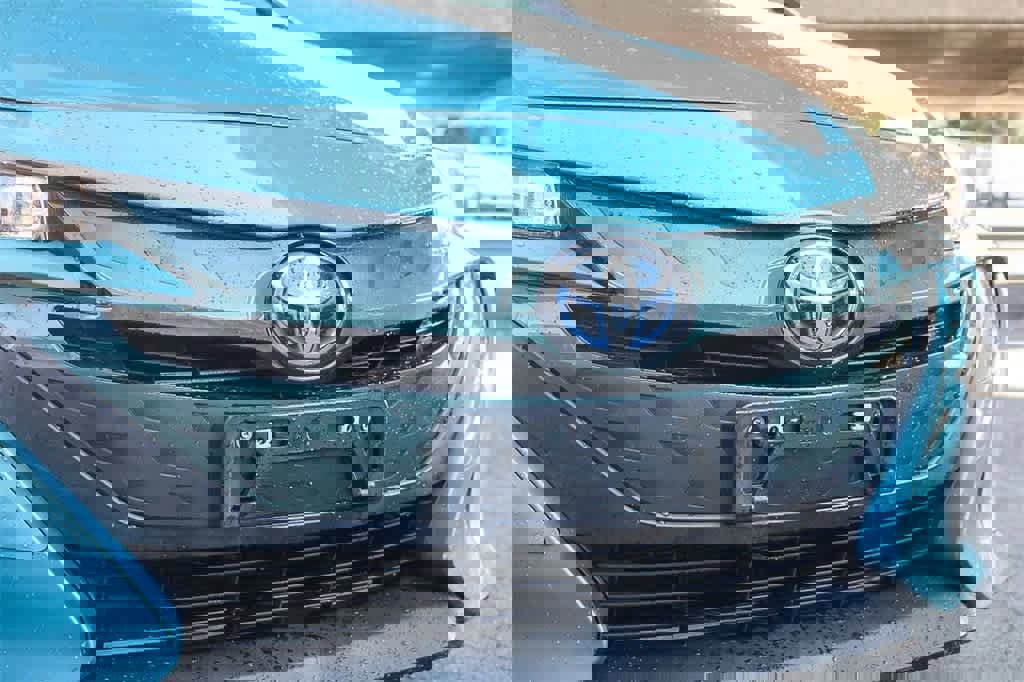 Used 2018 Toyota Prius Prime Plus image 5