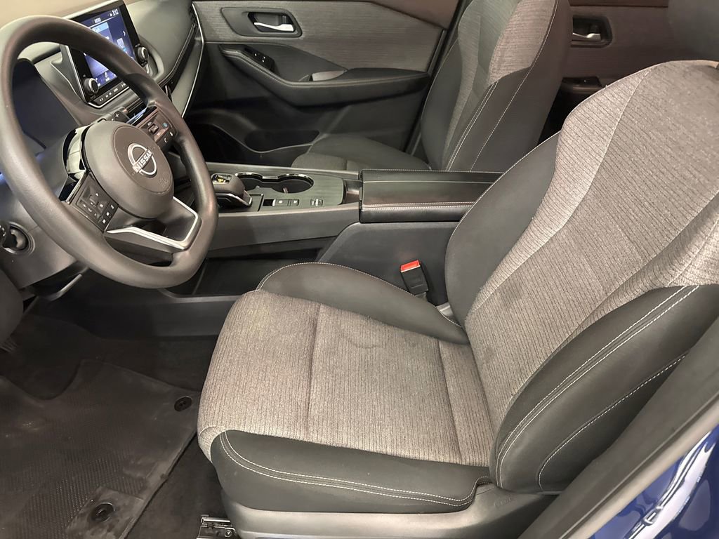 Used 2022 Nissan Rogue SV image 17