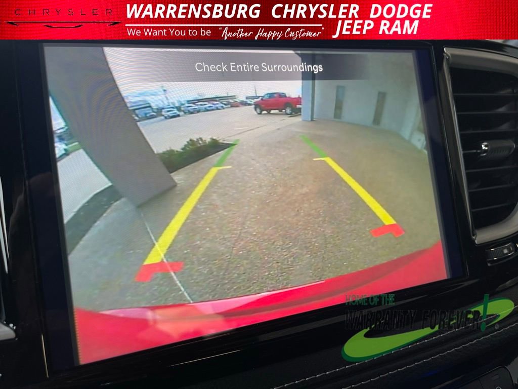 New 2026 Chrysler Pacifica Select w/ S Appearance Package image 36