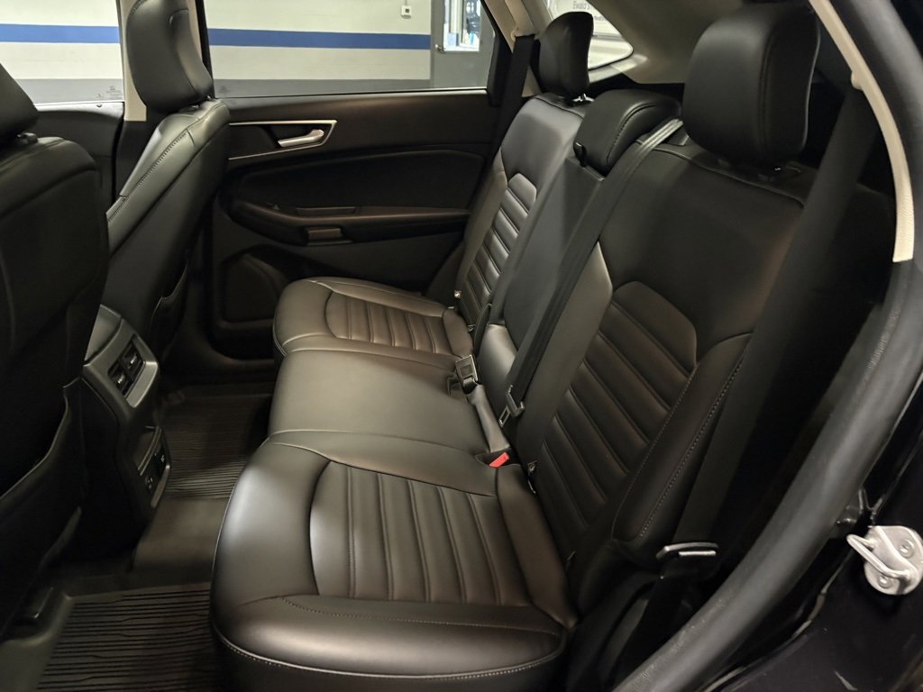 Used 2021 Ford Edge SEL w/ Convenience Package image 7