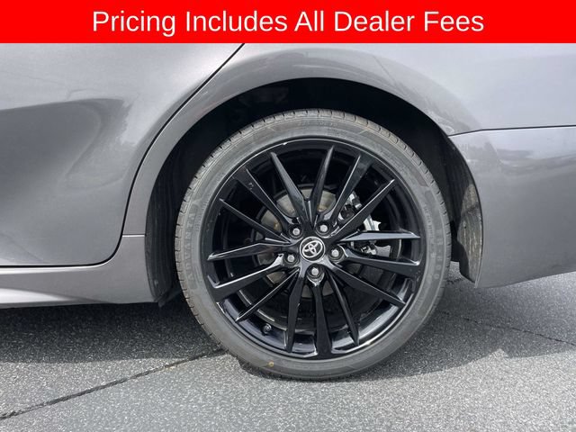 Used 2024 Toyota Camry XSE FWD image 9