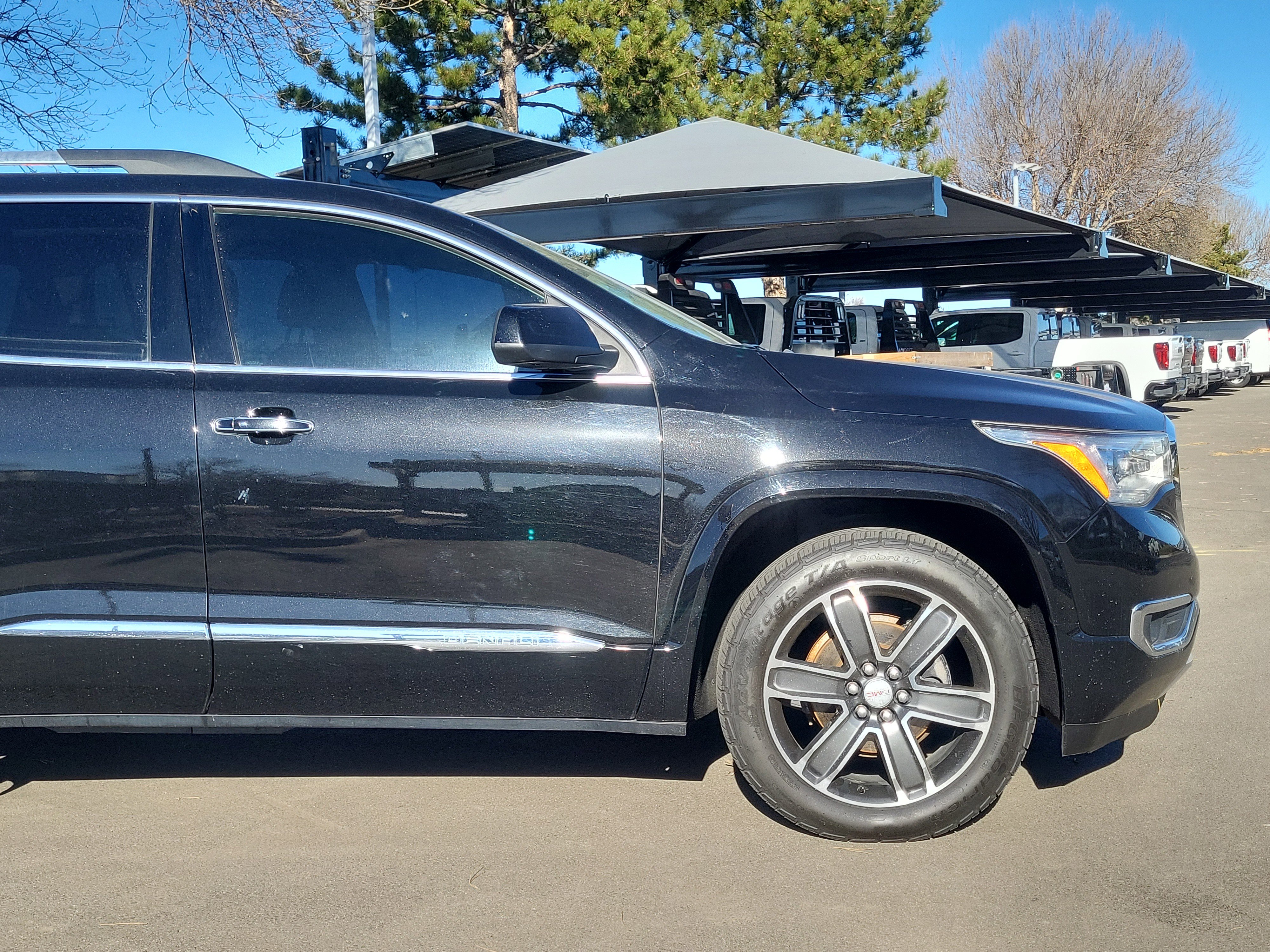 Certified 2017 GMC Acadia Denali w/ Technology Package image 6