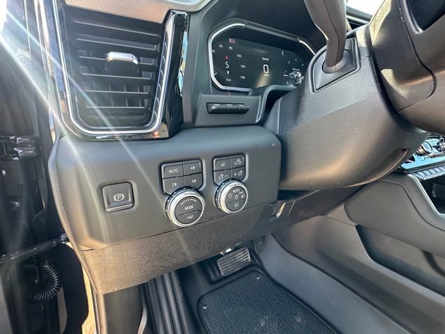 New 2026 GMC Sierra 2500 Denali w/ Denali Reserve Package AWD/4WD image 18