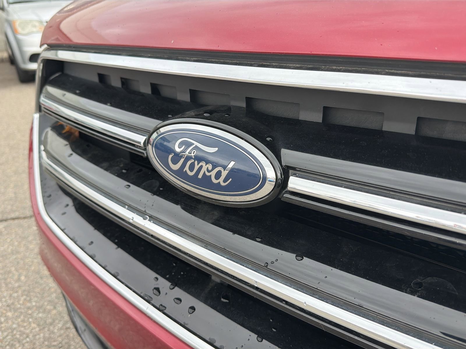 Used 2018 Ford Escape SE w/ SE Sport Appearance Package image 16