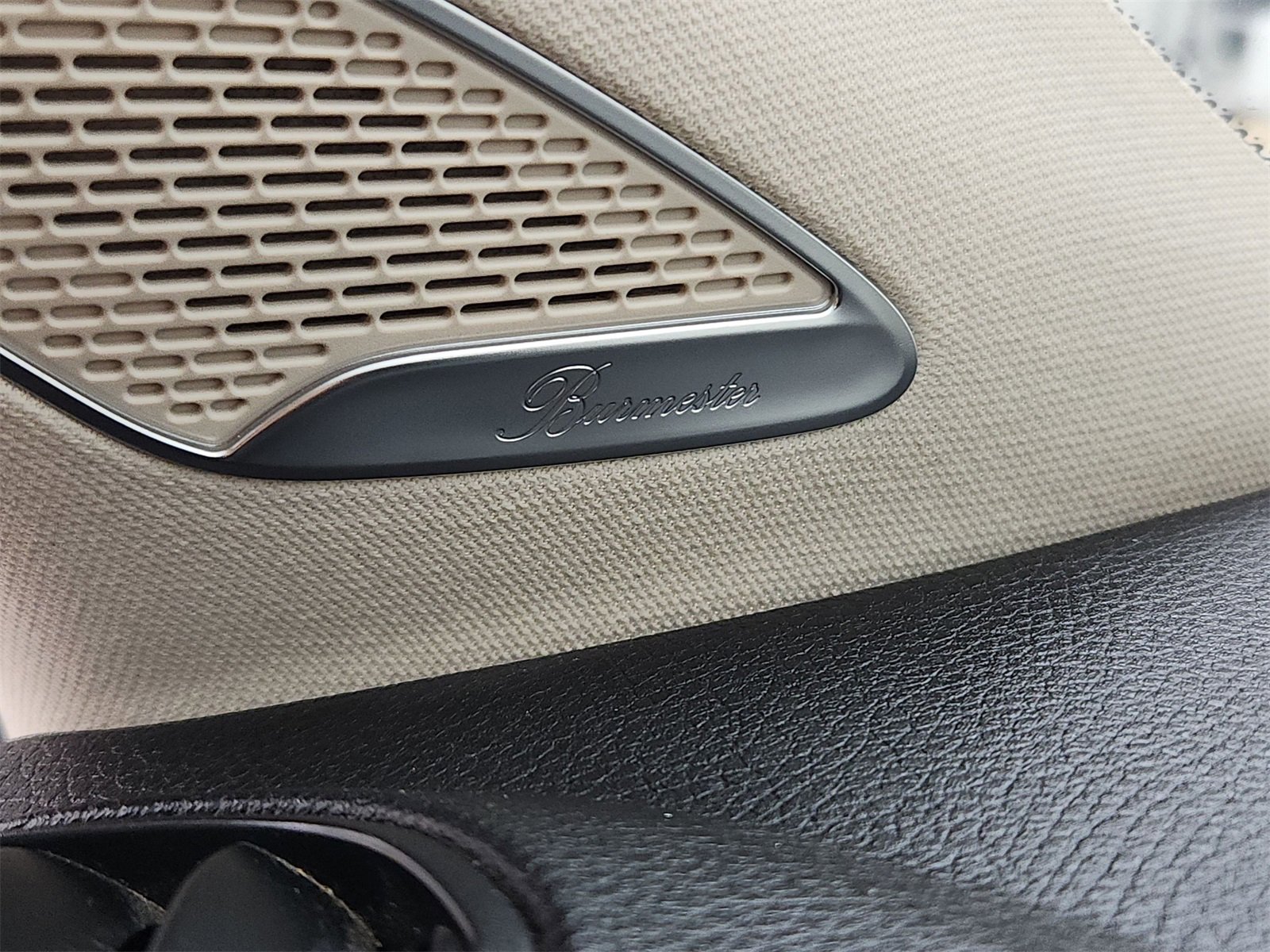 Used 2021 Mercedes-Benz GLB 250 4MATIC image 35