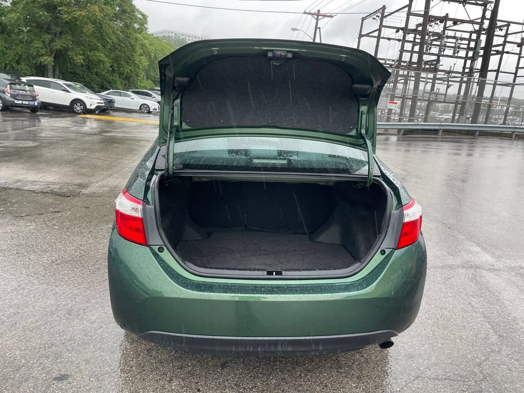 Used 2015 Toyota Corolla LE FWD image 13