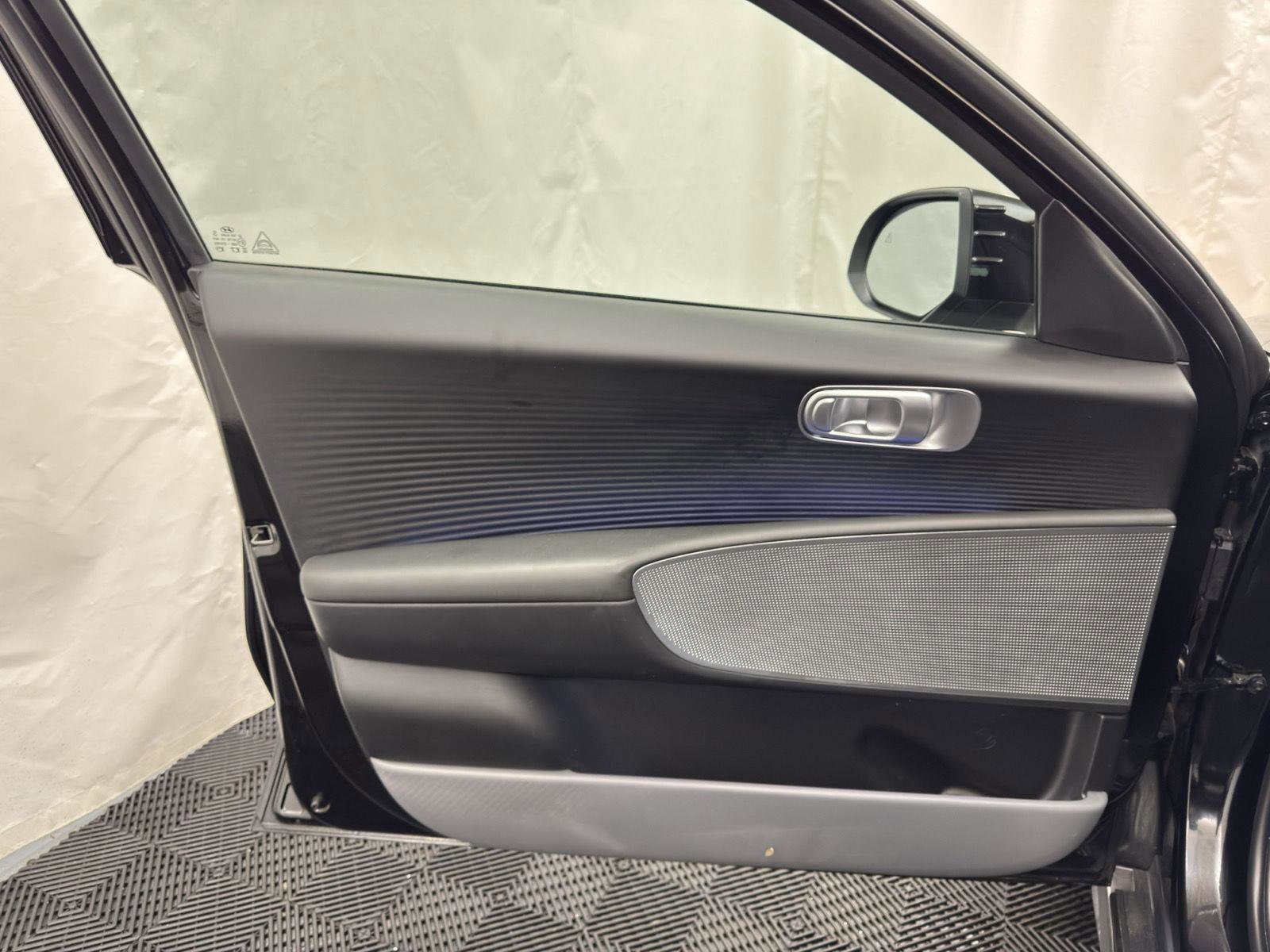 Used 2025 Hyundai Ioniq 6 SEL AWD/4WD image 11