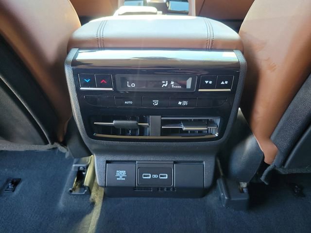 Used 2024 Acura MDX SH-AWD w/ Technology Package image 13