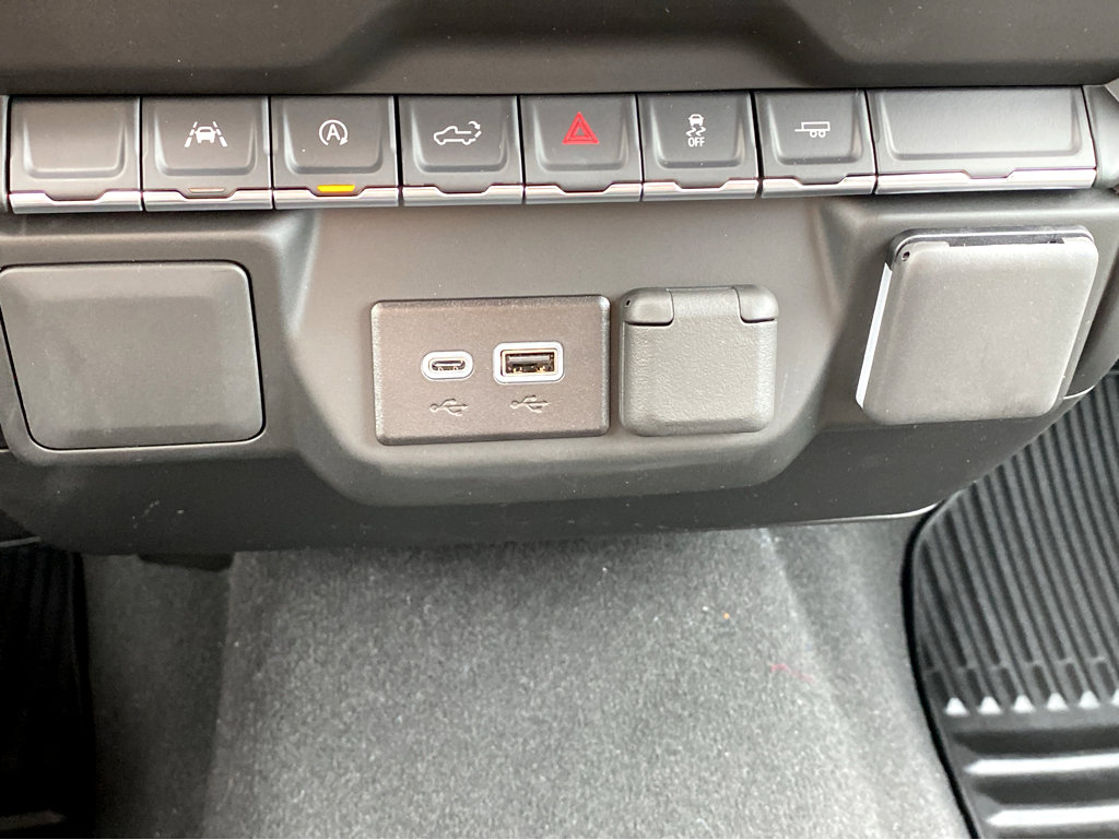 New 2024 Chevrolet Silverado 1500 Custom RWD image 13