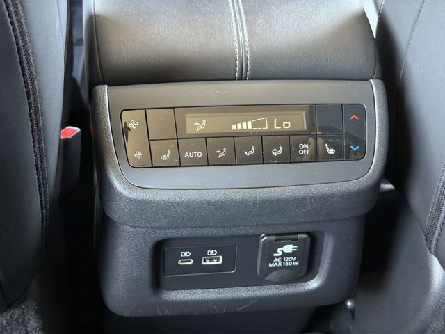 Used 2024 Nissan Pathfinder Platinum w/ Cargo Package AWD/4WD image 19