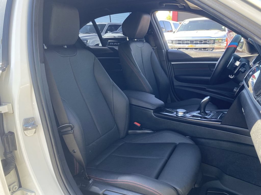 Used 2017 BMW 330i Sedan RWD image 9