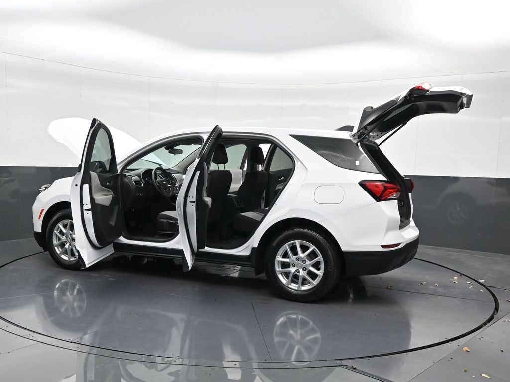Used 2024 Chevrolet Equinox LS FWD image 36