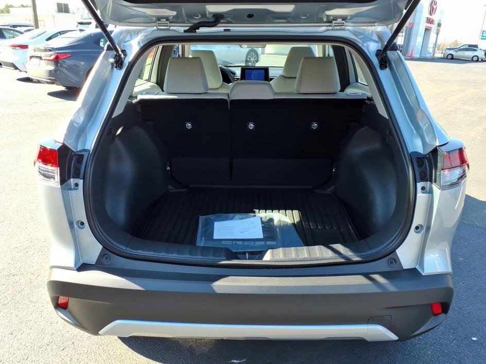 New 2026 Toyota Corolla Cross L image 6