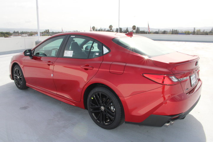 New 2026 Toyota Camry SE image 5