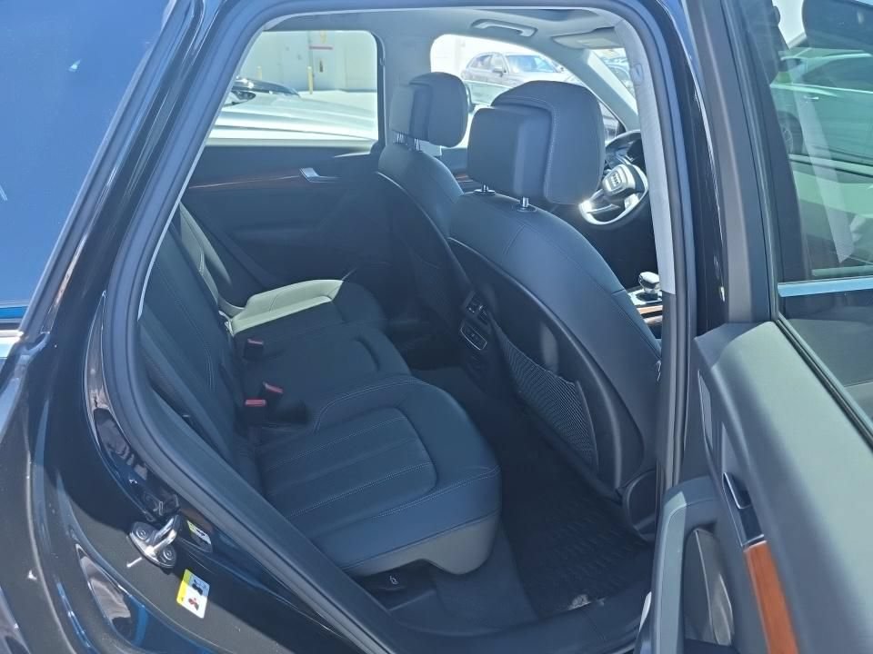 Used 2023 Audi Q5 2.0T Premium w/ Convenience Package AWD/4WD image 8