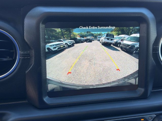 Used 2023 Jeep Wrangler Unlimited Sahara w/ Cold Weather Group AWD/4WD image 43