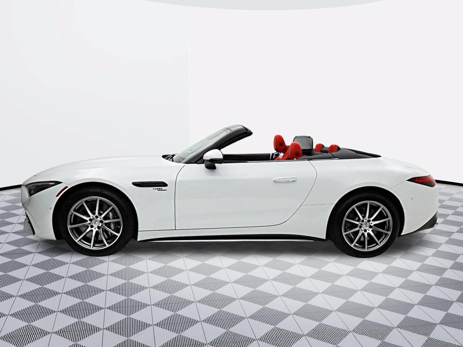Used 2023 Mercedes-Benz SL 43 AMG image 3