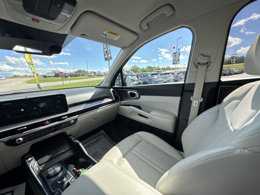 New 2025 Kia Sorento EX AWD/4WD image 11