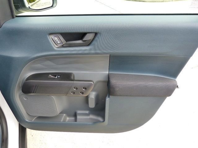 Used 2025 Ford Maverick XL w/ Equipment Group 102A image 19