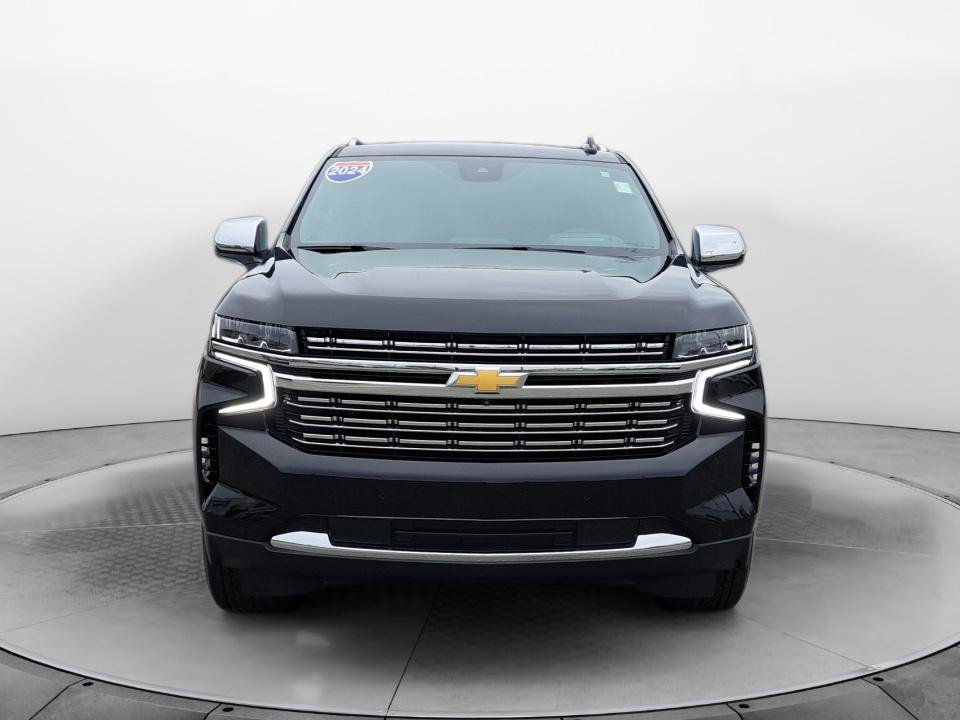 Used 2024 Chevrolet Tahoe Premier AWD/4WD image 2