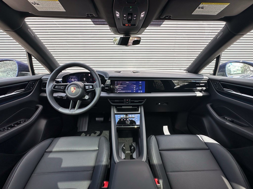 Used 2026 Porsche Macan Electric RWD image 6