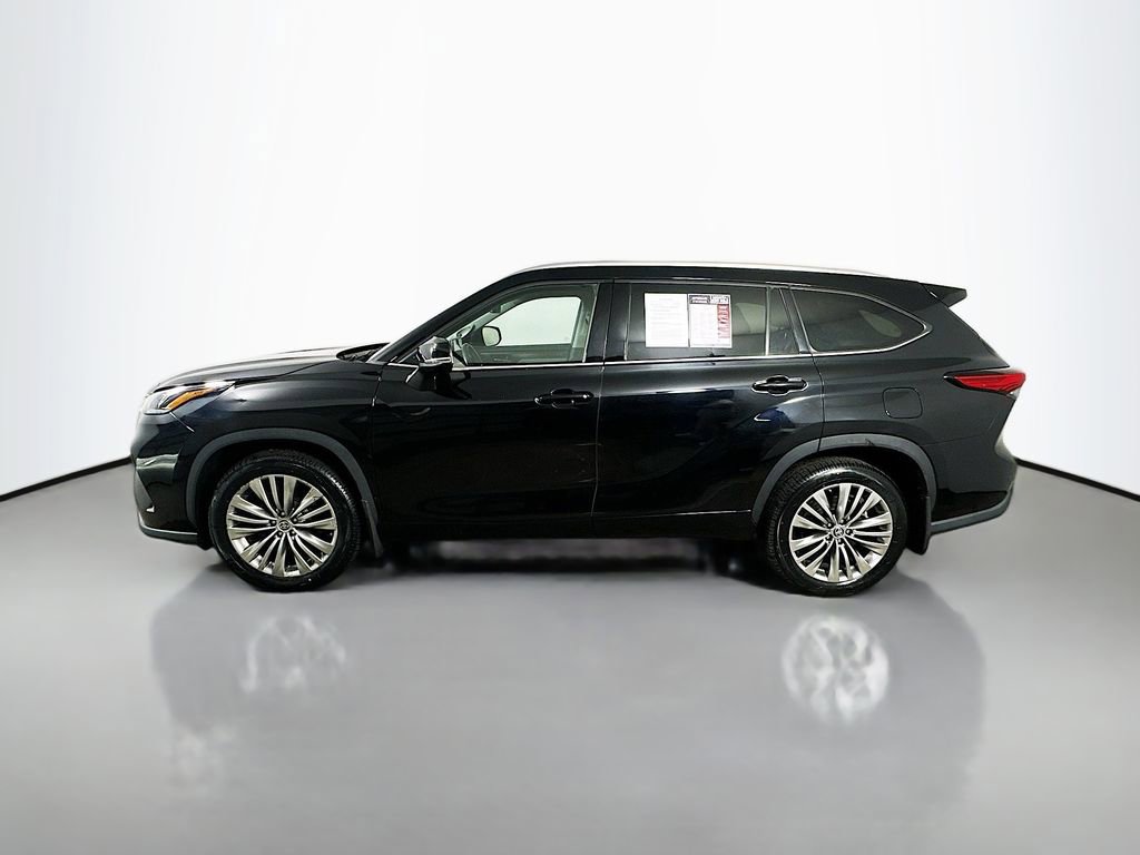 Used 2022 Toyota Highlander Platinum image 5
