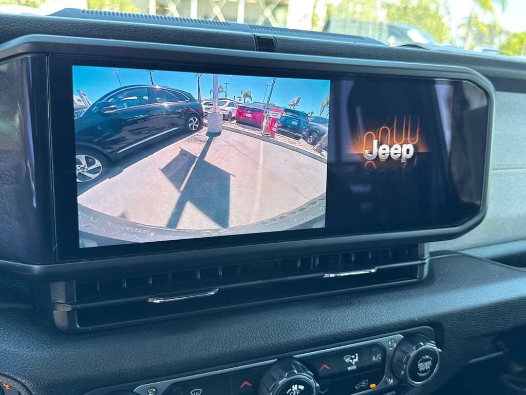 Certified 2024 Jeep Wrangler Unlimited AWD/4WD image 29