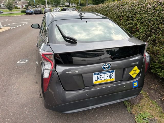 Used 2017 Toyota Prius Three FWD image 9