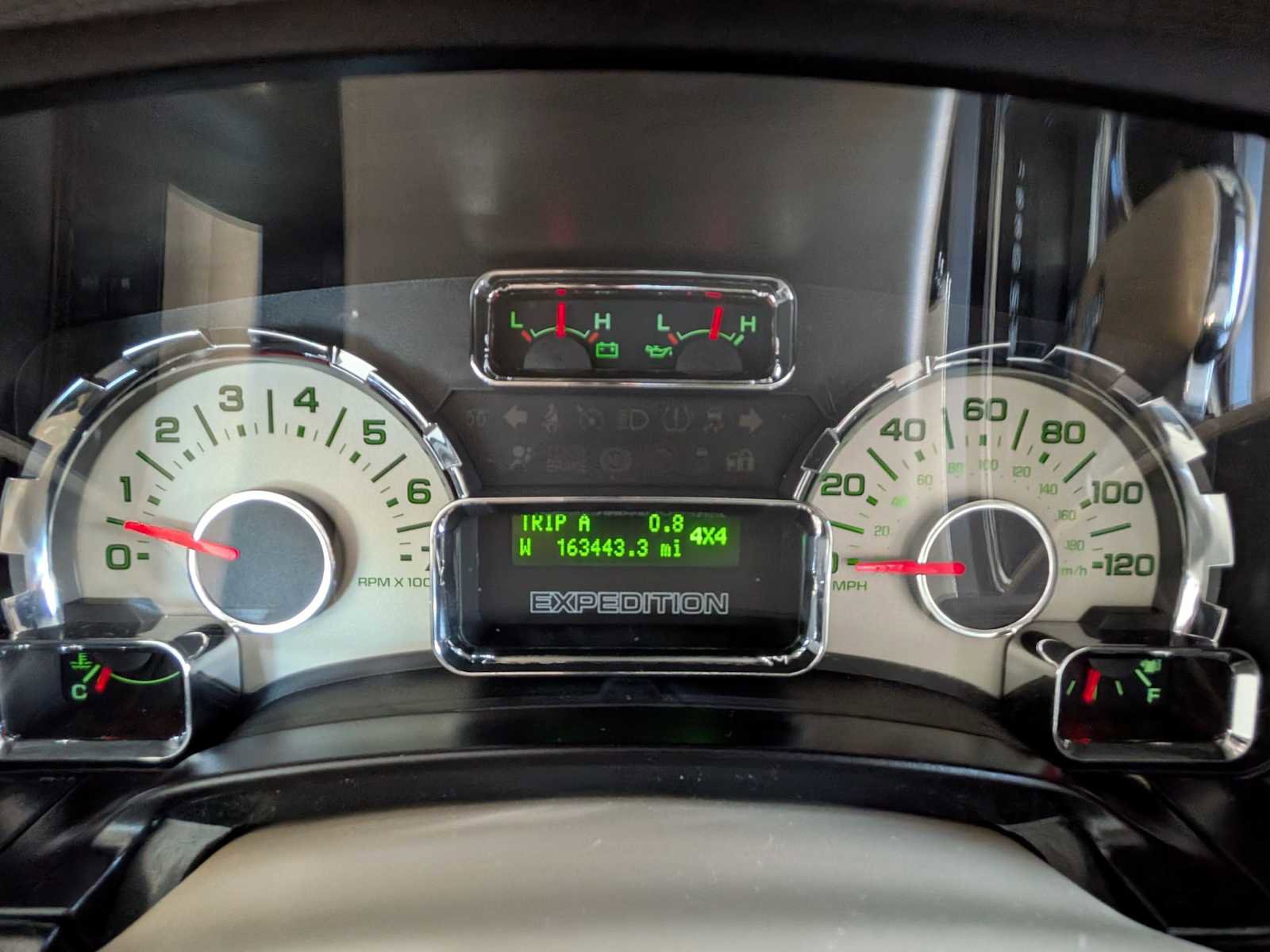 Used 2014 Ford Expedition XLT w/ Equipment Group 202A image 29