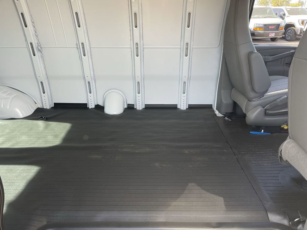 New 2025 GMC Savana 2500 Extended w/ Driver Convenience Package image 26