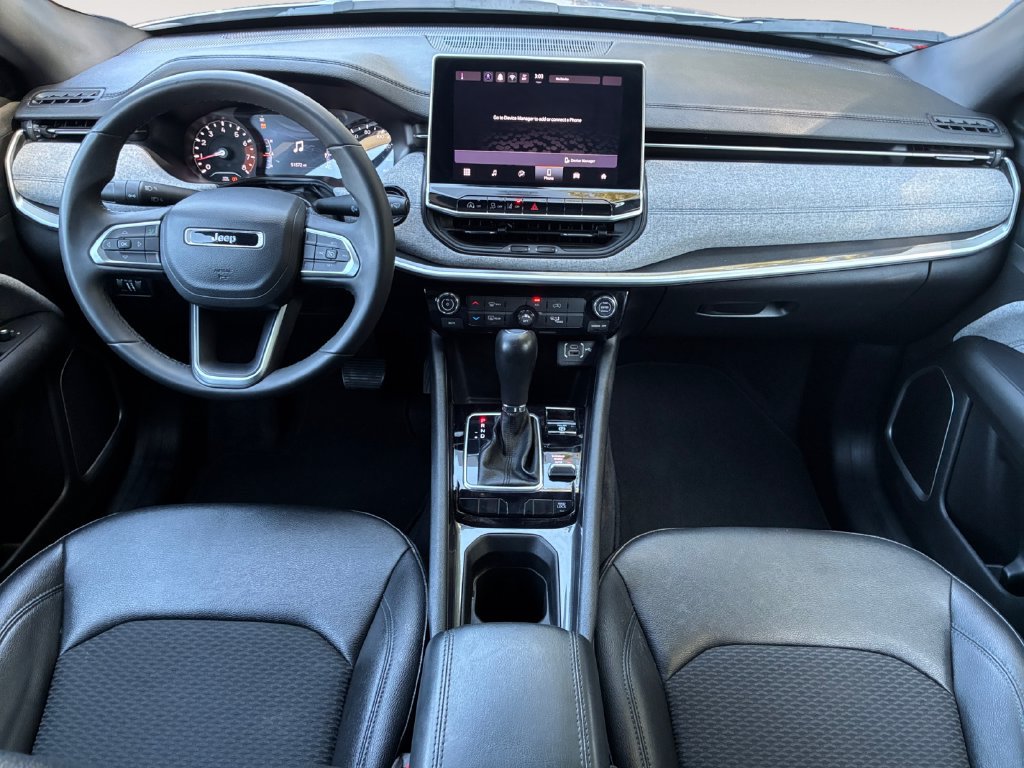 Used 2024 Jeep Compass Latitude AWD/4WD image 10