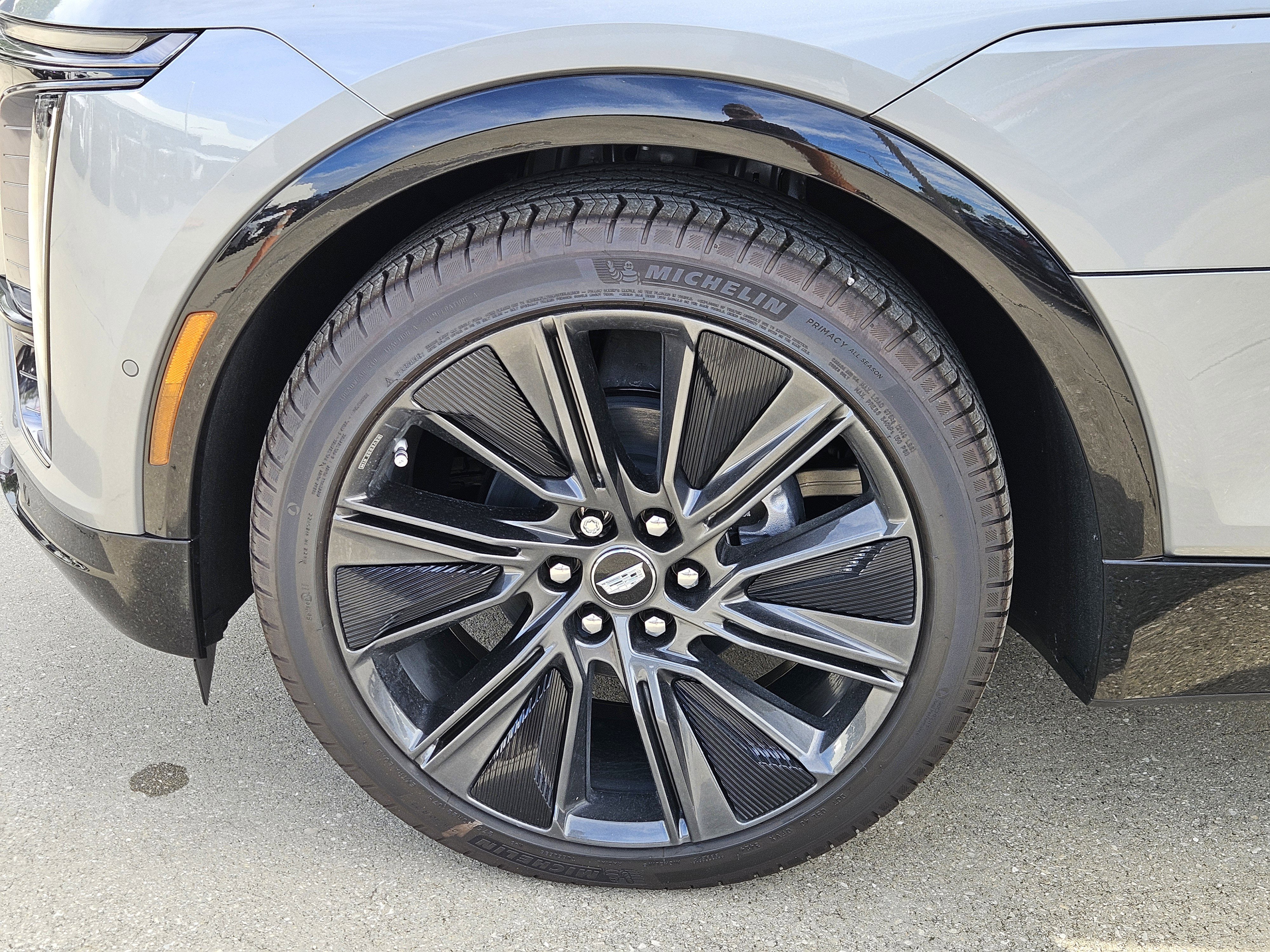 New 2025 Cadillac Lyriq Sport image 37