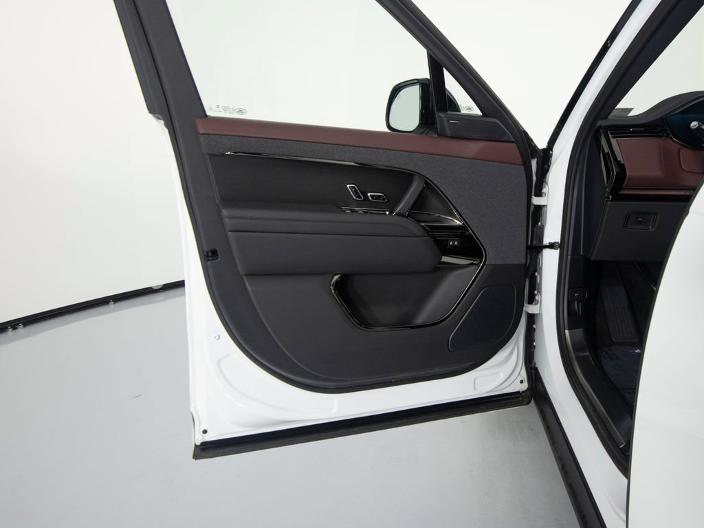 Used 2023 Land Rover Range Rover Sport SE Dynamic AWD/4WD image 19