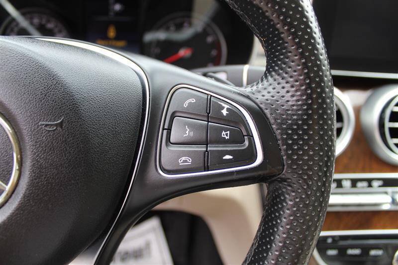 Used 2015 Mercedes-Benz C 300 4MATIC Sedan image 16