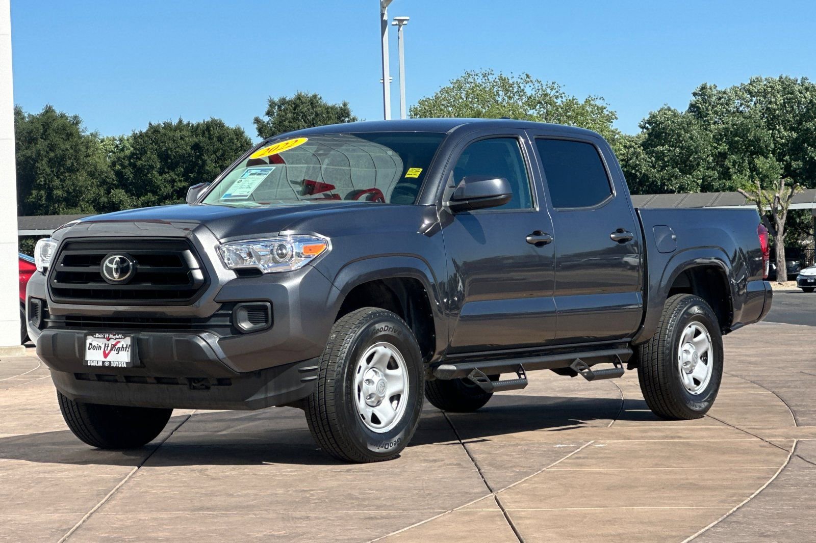 Used 2022 Toyota Tacoma SR AWD/4WD image 8
