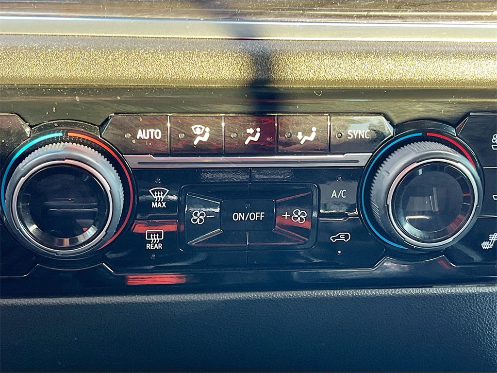 Used 2025 Chevrolet Silverado 1500 LTZ image 16