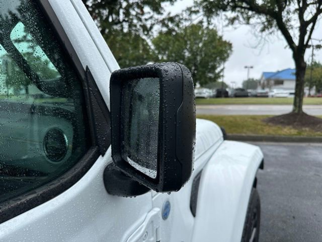 Used 2024 Jeep Wrangler Unlimited Sahara w/ Technology Group image 13