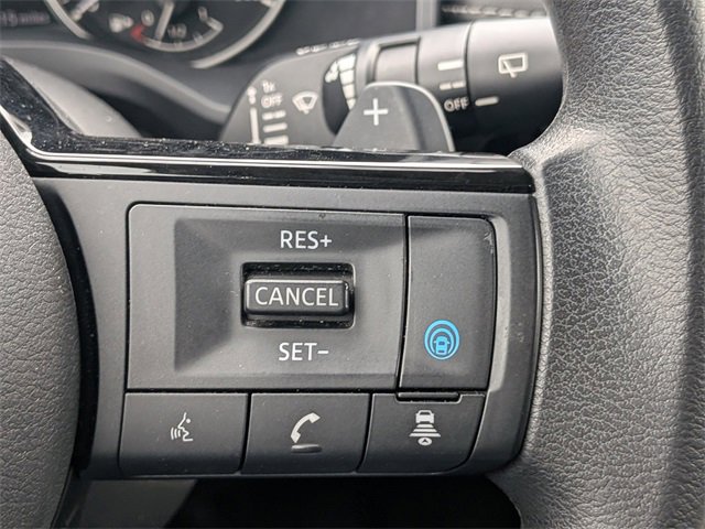 Used 2023 Nissan Rogue SV image 25