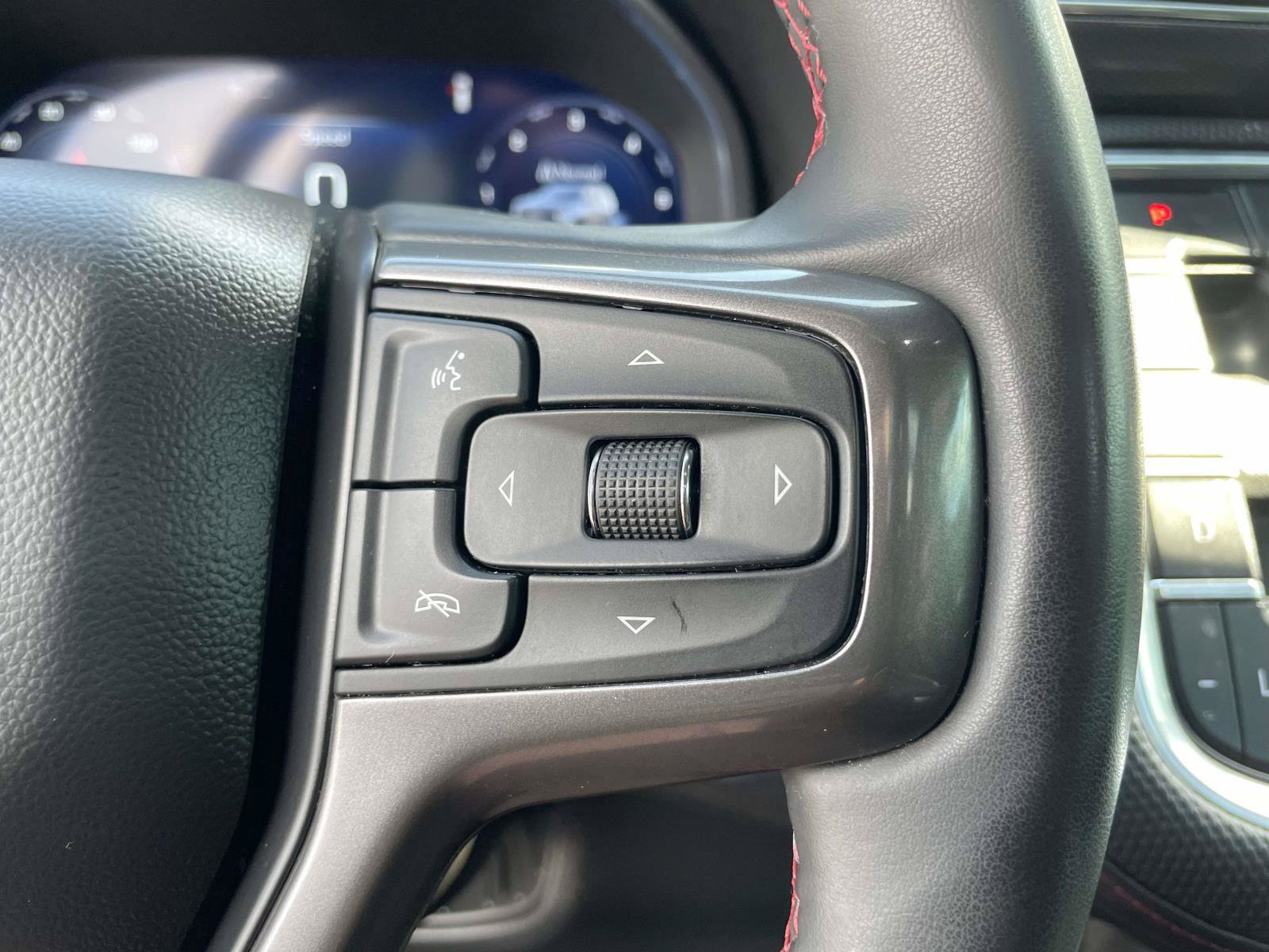 Used 2024 Chevrolet Tahoe RST w/ Luxury Package RWD image 9