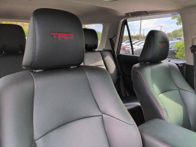 Certified 2024 Toyota 4Runner TRD Off-Road Premium w/ Moonroof Package AWD/4WD image 7