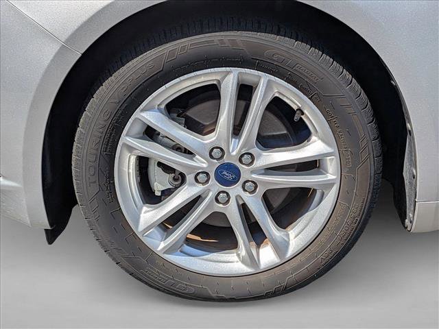 Used 2018 Ford Fusion SE w/ Fusion SE Technology Package FWD image 13