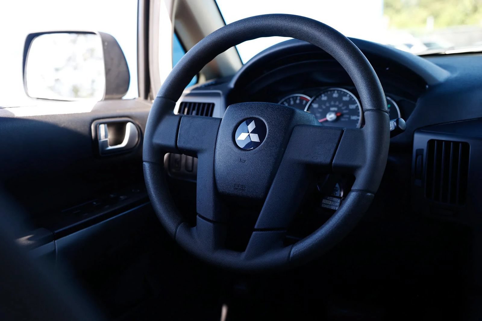 Used 2006 Mitsubishi Endeavor LS FWD image 26